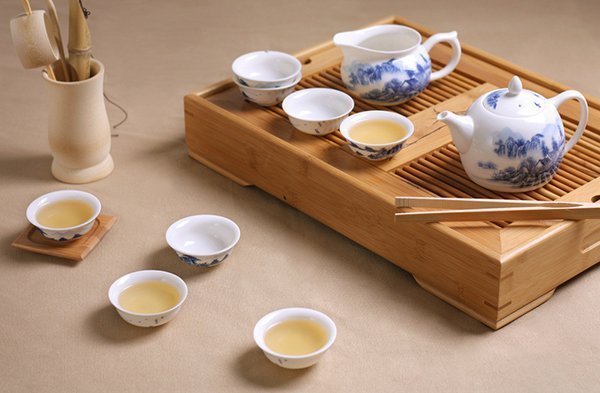Porcelain teaware have art appreciation value and collection value at the same time 