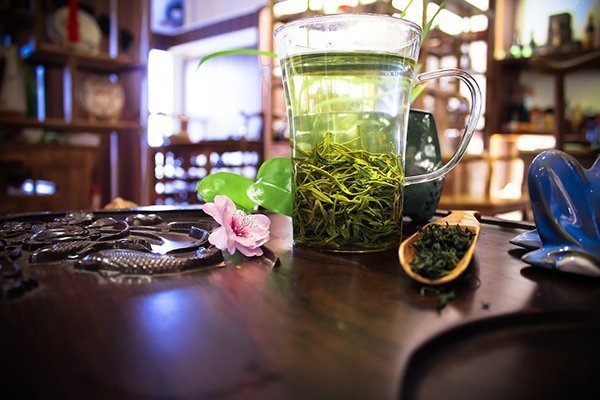 The afternoon is the best time for having green tea