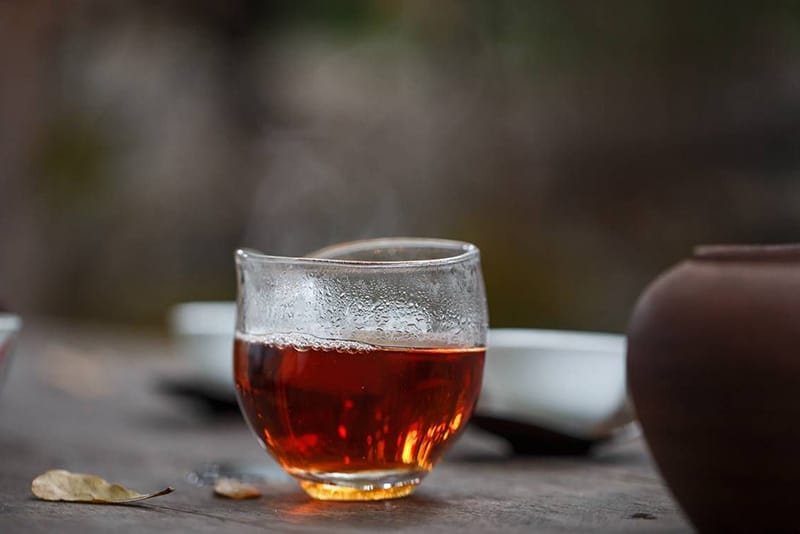 The longer time the Shoumei tea aging, the deep-red color it will be