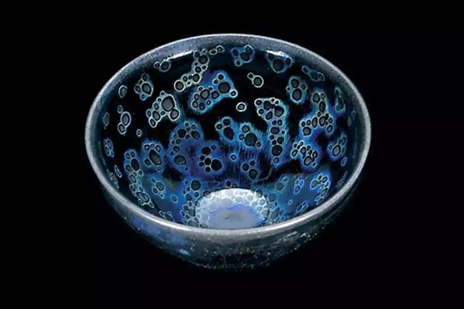 An ancient Tenmoku collected in Seikadō Bunko Art Museum, Japan